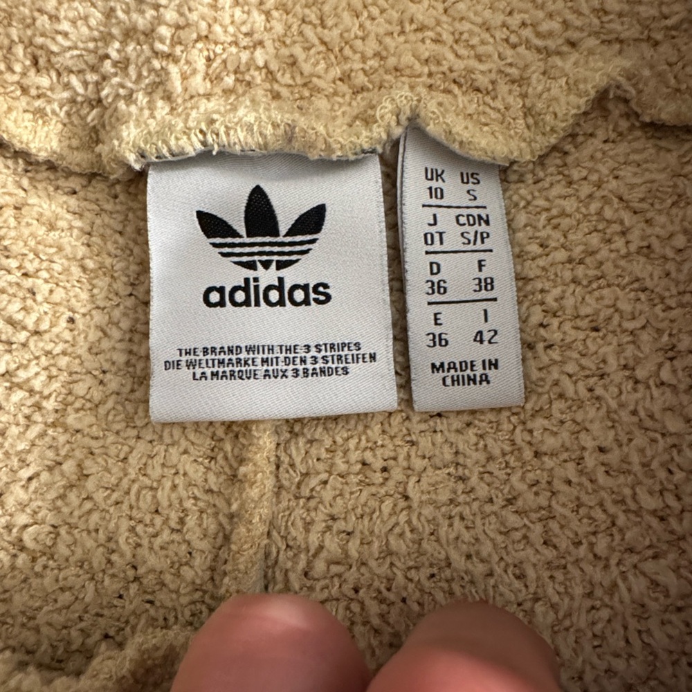 Adidas Originals Teddy Shorts - BNWT - S - Picture 7 of 7